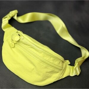 Steve Madden Fanny Pack Neon lime Green